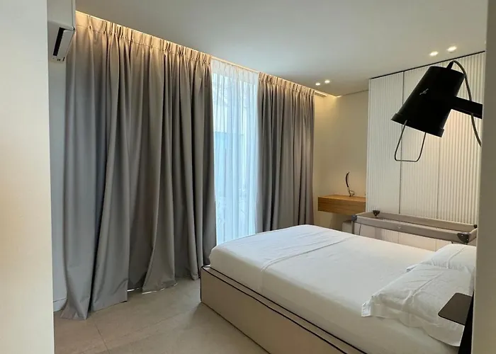 Luxury & Guest House, Coast Daire