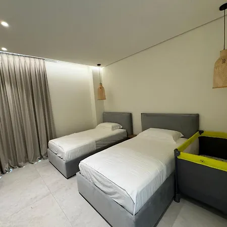 Apartment Luxury & Guest House, Coast