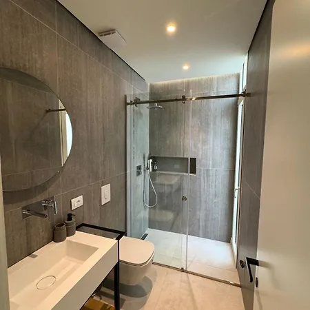 Luxury & Guest House, Coast * Himare