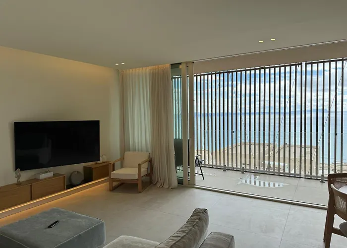 Apartment Luxury & Guest House, Coast Himarë